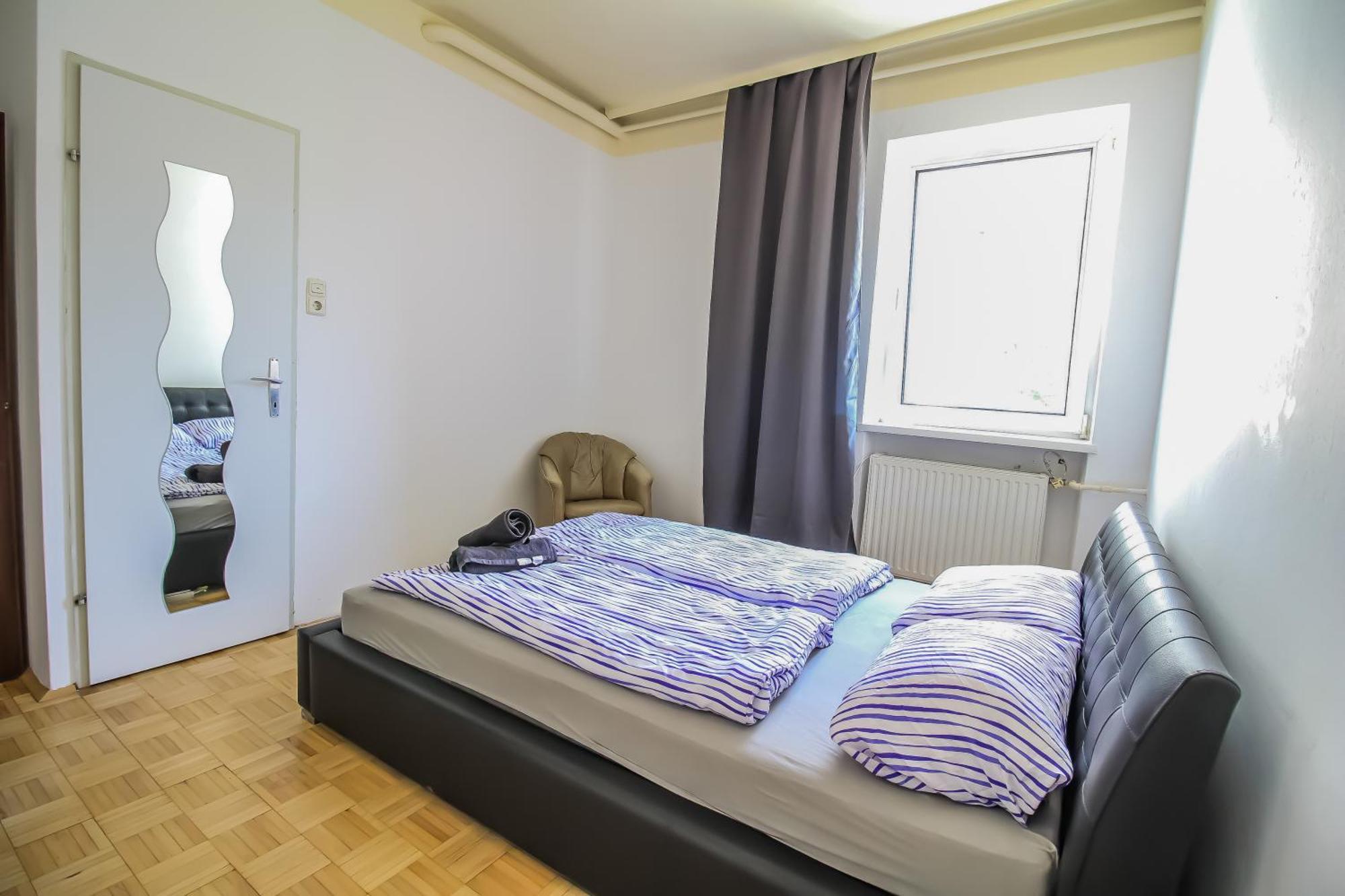 Cozy Rooms - U3 Hutteldorferstrasse Вена Экстерьер фото